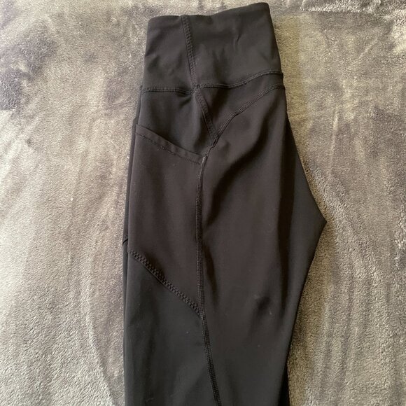 lululemon All The Right Places *OLD VERSION* Pockets Black, 8, 23" Crop Length - Picture 4 of 10